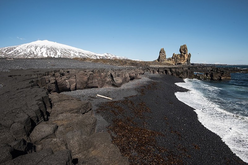 Lóndrangar
